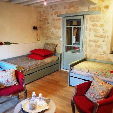 Les Chambres Des Reveries Bed & Breakfast Ermenonville